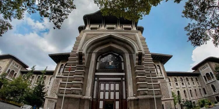 İstanbul Erkek Lisesi nakil kararı Uygulandı: Tacizciler Gitti