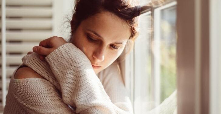 Kimler Risk Altında? Mevsimsel Duygudurum Bozukluğu’nun Genetik ve Çevresel Faktörleri 🧬